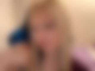 AdrienneHafenbrack's Live Sex Cam Show