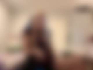 AdrienneHafenbrack's Live Sex Cam Show