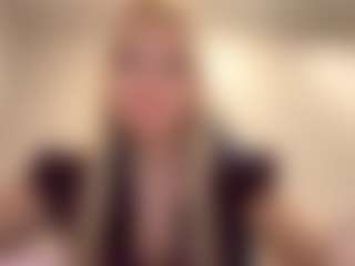 AdrienneHafenbrack's Live Sex Cam Show