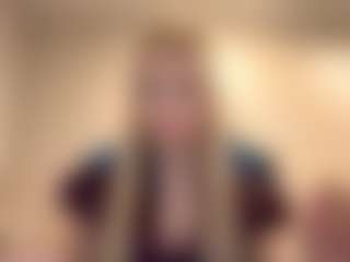 AdrienneHafenbrack's Live Sex Cam Show