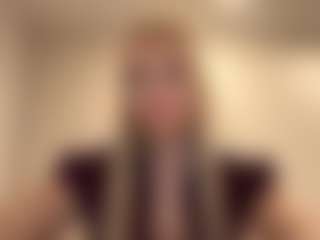 Live cam show with AdrienneHafenbrack - Middle Aged on justonemore.cc