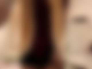 AdrienneHafenbrack's Live Sex Cam Show