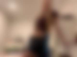 AdrienneHafenbrack's Live Sex Cam Show