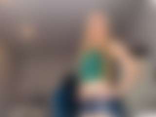 AdrienneHafenbrack's Live Sex Cam Show