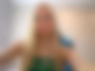 AdrienneHafenbrack's Live Sex Cam Show