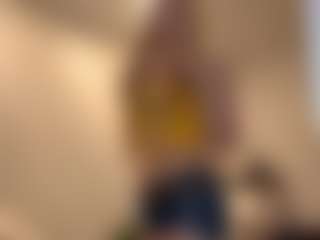 AdrienneHafenbrack's Live Sex Cam Show