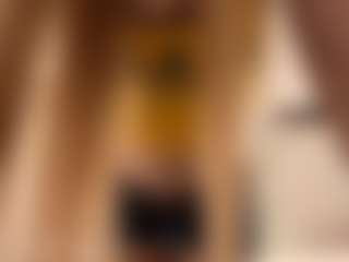 AdrienneHafenbrack's Live Sex Cam Show