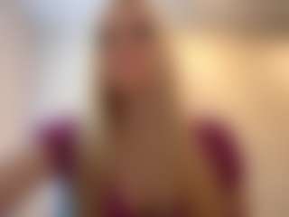 AdrienneHafenbrack's Live Sex Cam Show