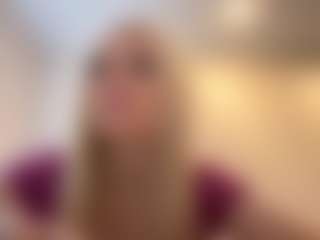 AdrienneHafenbrack's Live Sex Cam Show