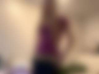 AdrienneHafenbrack's Live Sex Cam Show