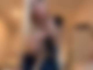 AdrienneHafenbrack's Live Sex Cam Show