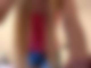 AdrienneHafenbrack MILF webcam performer live streaming