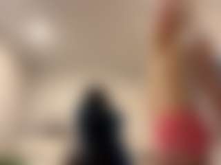 AdrienneHafenbrack's Live Sex Cam Show