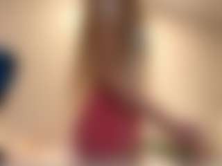 AdrienneHafenbrack MILF webcam performer live streaming