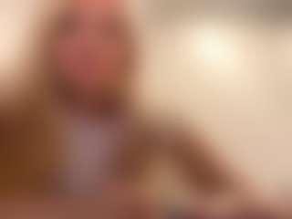 AdrienneHafenbrack's Live Sex Cam Show