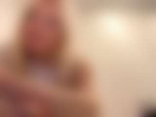 AdrienneHafenbrack's Live Sex Cam Show