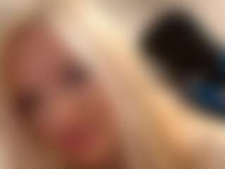 Live cam show with AdrienneHafenbrack - Mature on CamwithHer