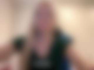AdrienneHafenbrack's Live Sex Cam Show