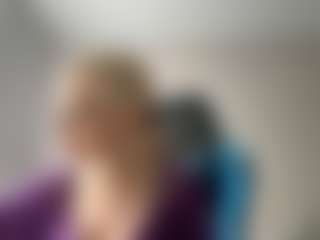 Live cam show with AdrienneHafenbrack - Mature on Free Soda