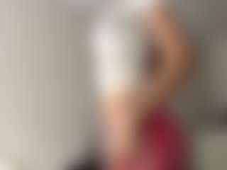 Live cam show with AdrienneHafenbrack - College on fapnchat