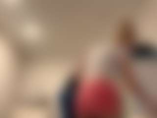 AdrienneHafenbrack's Live Sex Cam Show