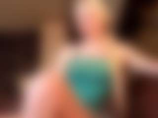 Live cam show with AdrienneHafenbrack - Ass Clapping on camwithhim.com