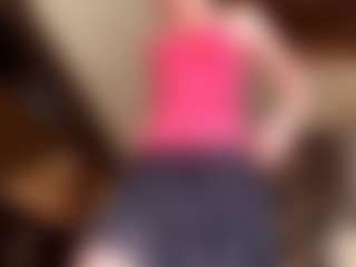 Live cam show with AdrienneHafenbrack - Athletic Amateur on Free Soda