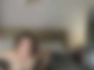 Live cam show with Ari - Petite on SinfulBabes