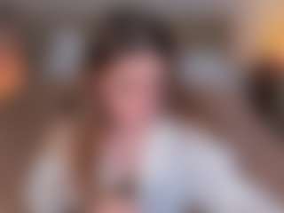 Live cam show with Ari - BBW on Dolls Live