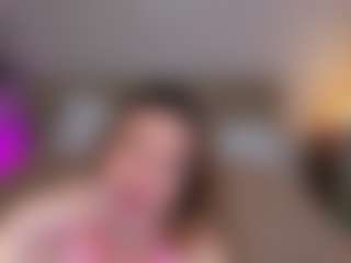 Live cam show with Ari - Body Massage on CamClone
