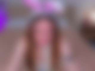Live cam show with Ari - Kisses on slutload