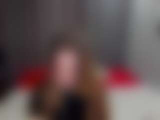 Live cam show with Ari - Spanks on eurowanks.com