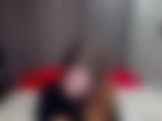 Live cam show with Ari - Doggy on eurowanks.com