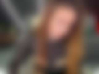 Live cam show with Ari - Pretty on TeamSkeetLive