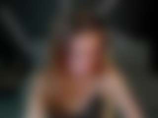 Live cam show with Ari - Spanks on TeamSkeetLive