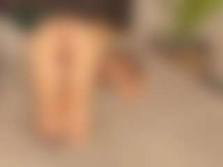 Live cam show with Ari - Normal on Camsoda