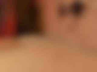 Live cam show with Ari - Princess on SxyPornLive