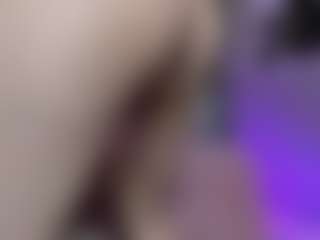 Astrid-Velle's Live Sex Cam Show