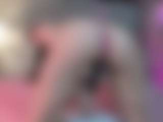 Astrid-Velle's Live Sex Cam Show