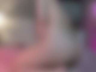 Astrid-Velle's Live Sex Cam Show