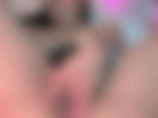 Astrid-Velle's Live Sex Cam Show