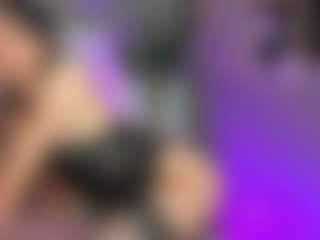 Astrid-Velle's Live Sex Cam Show
