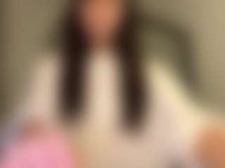 Live cam show with BertaMoschetto - Moaning on Camsoda