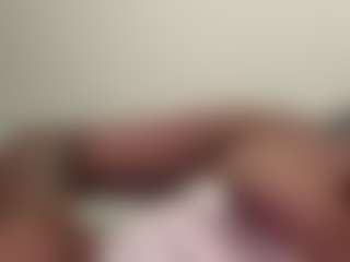 Live cam show with Caramelstar - Brown Eyes on Camming Site