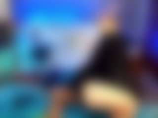 Live cam show with Glamorous-Kay - Shaved Pussy on SquirtSoMuch
