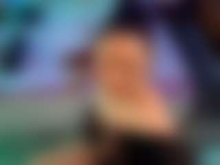 Live cam show with Glamorous-Kay - Oil on Free Soda