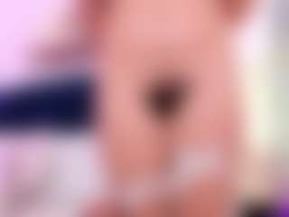 Live cam show with i-am-andrea - Camel Toe on crypto-cams