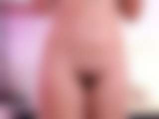 Live cam show with i-am-andrea - Nipple Piercings on Camming Site