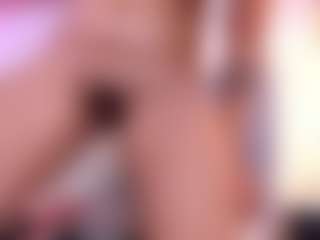 Live cam show with i-am-andrea - Nipple Piercings on Livezox