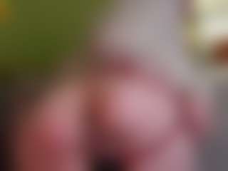 IzabellaSweet's Live Sex Cam Show